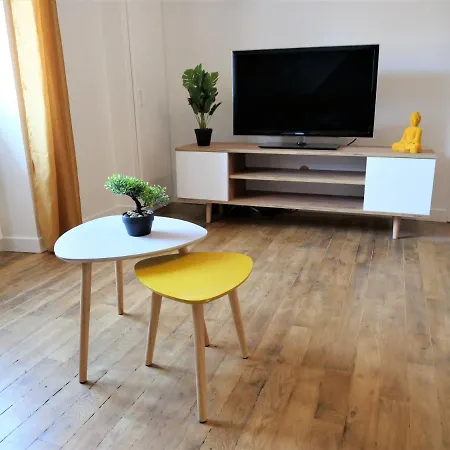 Moderne Entierement Renove オーリヤック