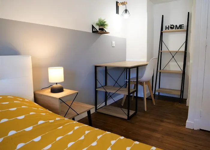 Moderne Entierement Renove Apartment *